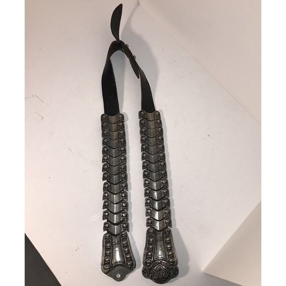SAKS Fifth Avenue Leather Articulated Silver EtruscanBelt ITALY 31-33 waist - Picture 6 of 9